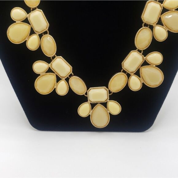 Beautiful Necklace Lot - Picture 6 of 8